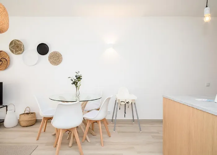 Wow Flat, 200m To Sea & 10 Min To Downtown Διαμέρισμα *