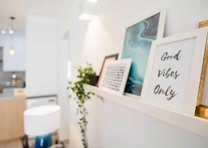 Wow Flat, 200m To Sea & 10 Min To Downtown Διαμέρισμα *