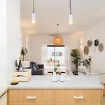 Wow Flat, 200m To Sea & 10 Min To Downtown Apartman *