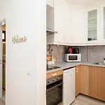 Wow Flat, 200m To Sea & 10 Min To Downtown Apartman