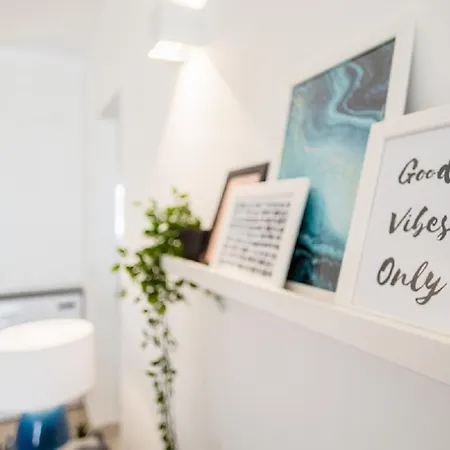 Wow Flat, 200m To Sea & 10 Min To Downtown Apartment *