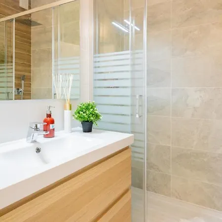 Wow Flat, 200m To Sea & 10 Min To Downtown Apartment *