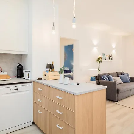 Wow Flat, 200m To Sea & 10 Min To Downtown