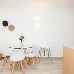 Wow Flat, 200m To Sea & 10 Min To Downtown Διαμέρισμα *